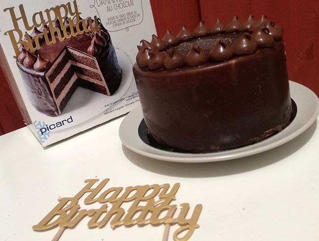 Pour fêter comme il se doit les anniversaires des petits et des grands, Picard propose le Gâteau d'anniversaire au chocolat.