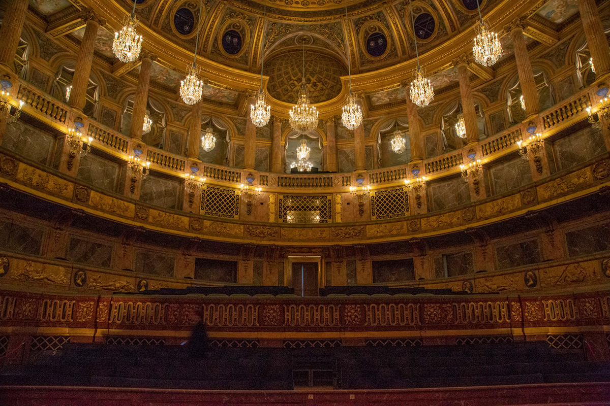 Merveilleux opéra Royal qui fut la plus grande salle de spectacle d’Europe.