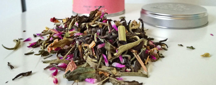 Dhyāna EAU, thé de méditation lancé par Les Jardins de Gaïa, est une recette fraîche, à base de thé blanc, qui accompagne les instants de détente.