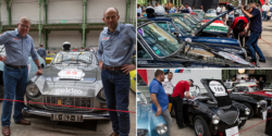 La journée de présentation était aussi une journée consacrée aux derniers réglages, aux collages des étiquettes de sponsors… Bertrand Esclasse/Jean-Nicolas Cloué et leur magnifique Lancia Flaminia Super sport Zagato de 1966 est parée pour le Tour ; Dernier réglage sous le capot de l’Austin Healey 100/4 de 1956 pour l’équipage Sébastien Berchon/Julien Chadenet. ©Caroline Paux