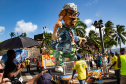 En 2018, le Roi Vaval, un immense mannequin tenu au secret jusqu’au jour du défilé.