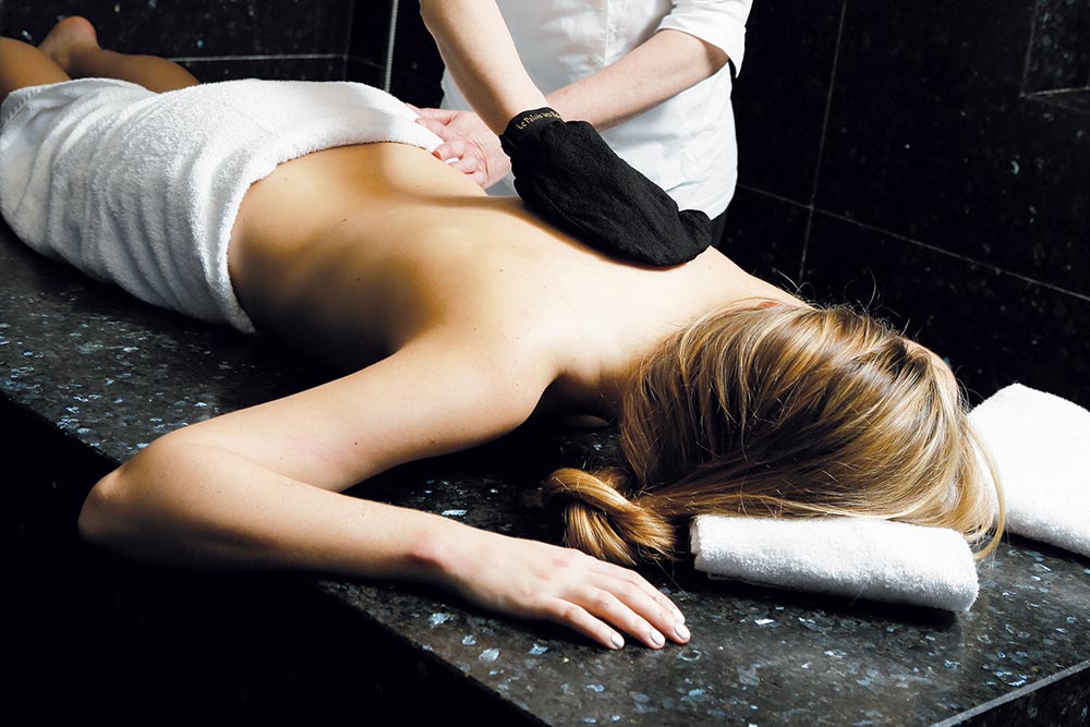 Salon de Coiffure Biguine : massage du dos