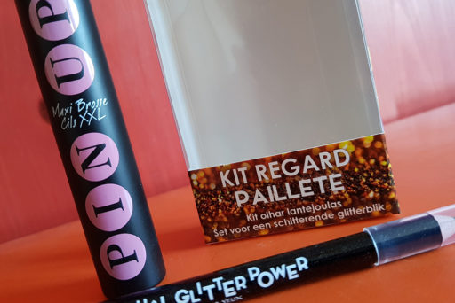 Maquillage pailleté pour les fêtes avec la collection Glitter Power .