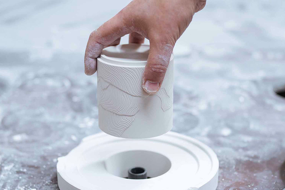 Claepsidra : fabrication du pot en céramique