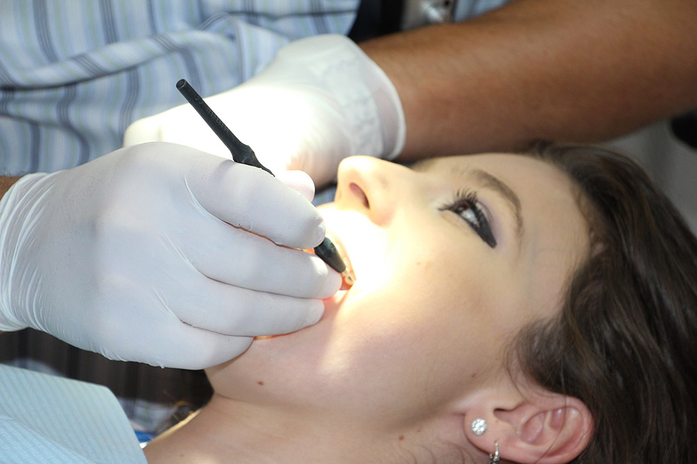 Dentifrice - Il faut aussi faire un détartrage chez le dentiste