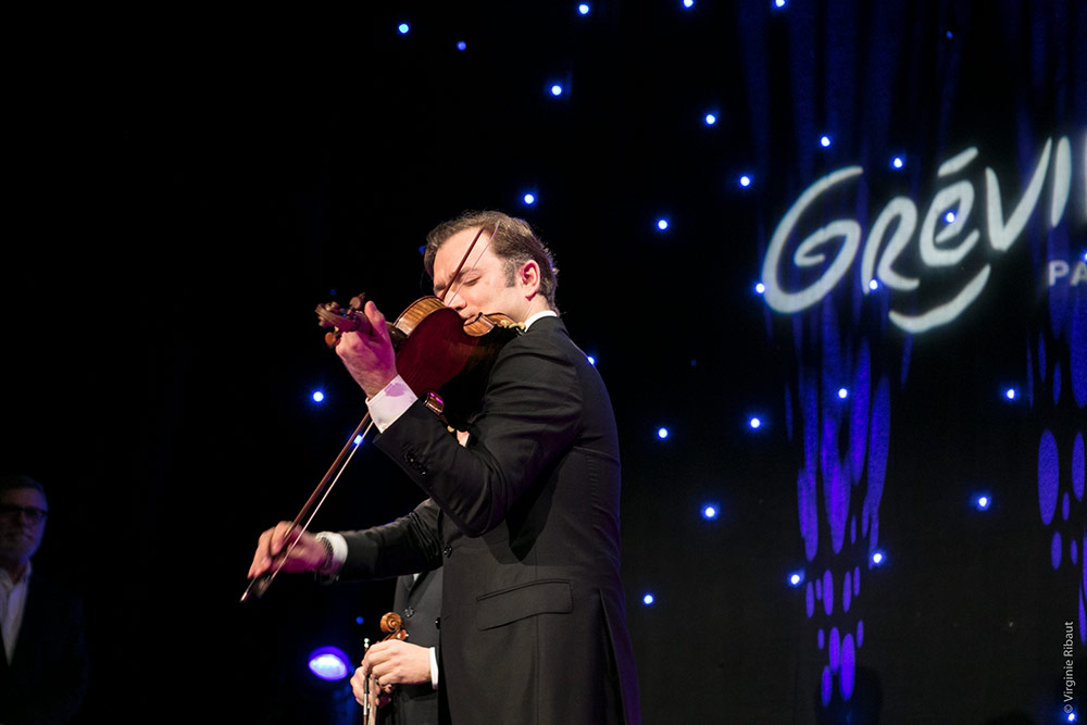 Renaud Capuçon joue du violon