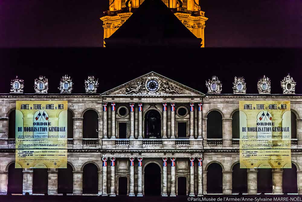 Invalides - Un spectacle époustouflant qui retrace l'histoire de Paris