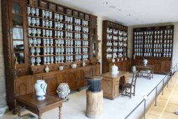 Issoudun - L’apothicairerie, XVIIe-XVIIIe siècles