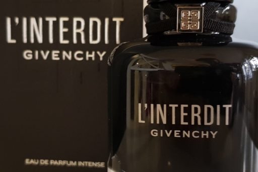Givenchy : L’Interdit Eau de Parfum Intense, une fragrance mystérieuse et opulente