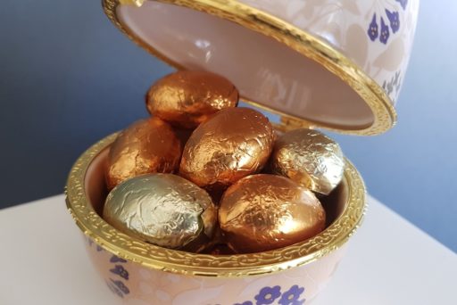 Comtesse du Barry : des œufs en porcelaine pour Pâques