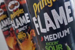 Pringles Flame : trois saveurs et trois niveaux d’intensité différents !