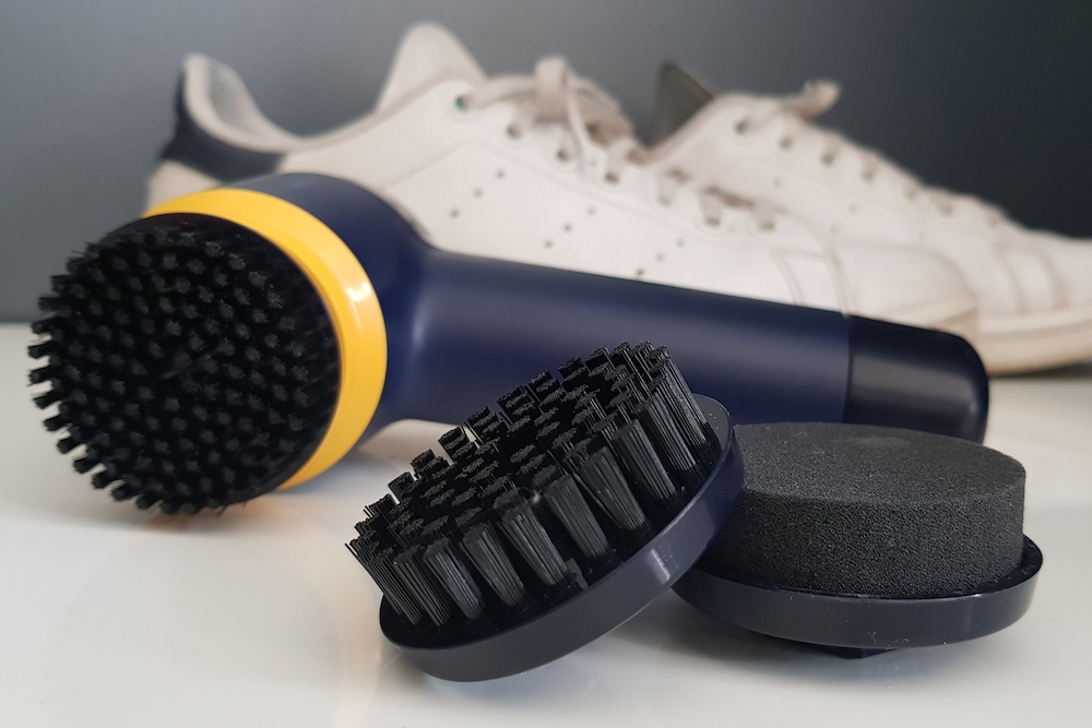 Kit Nettoyage Sneakers : Mousse Sans Eau + Brosse + Chiffon - 5.3 Oz