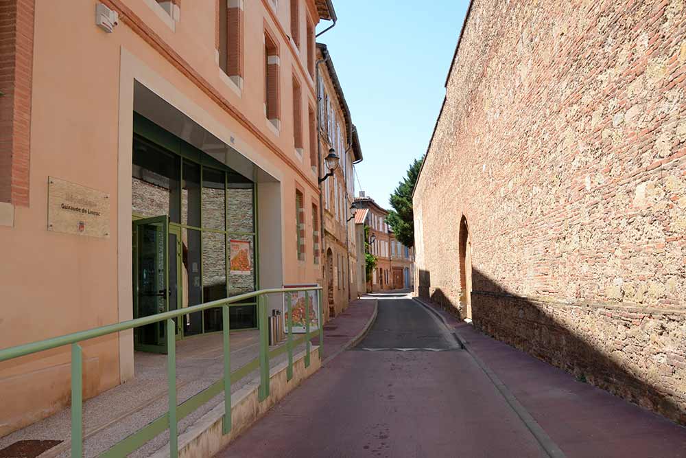 Le Musée du Pays de Cocagne à Lavaur, entrée du musée - Tarn