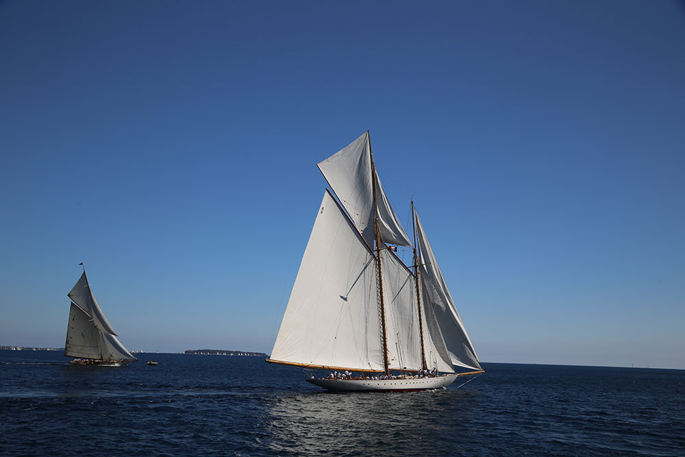 Yachting Festival de Cannes - des magnifiques voiliers