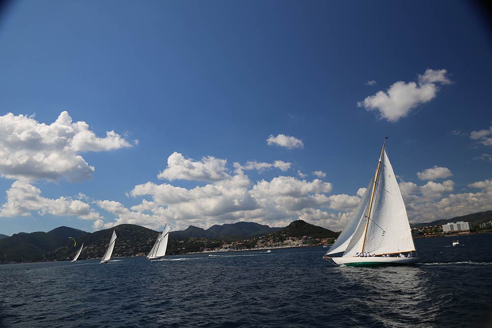 Yachting Festival de Cannes - des magnifiques voiliers