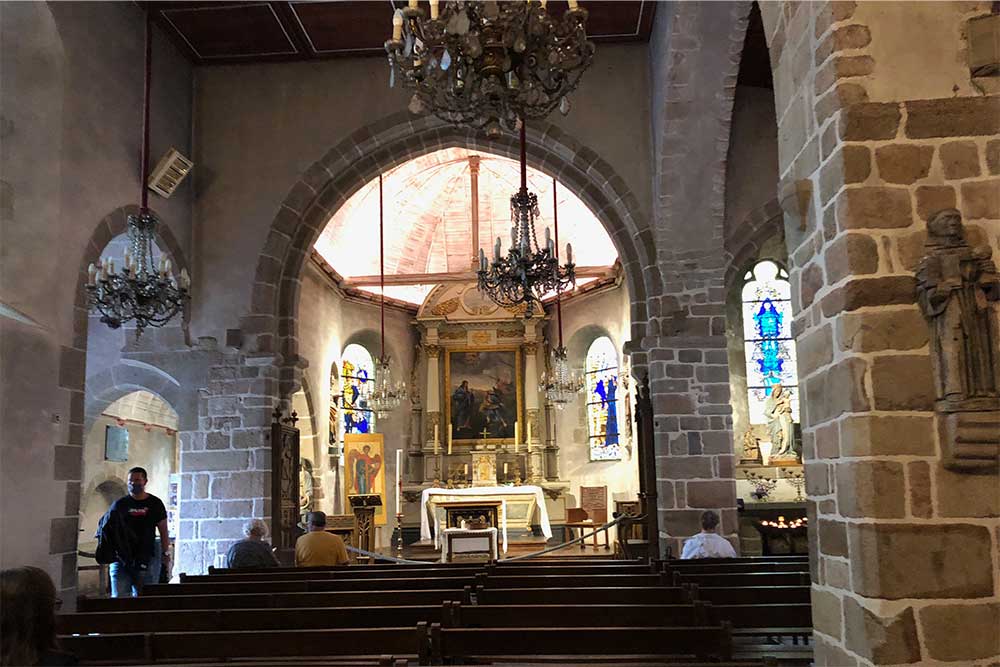 Intérieur de l'Eglise St Pierre