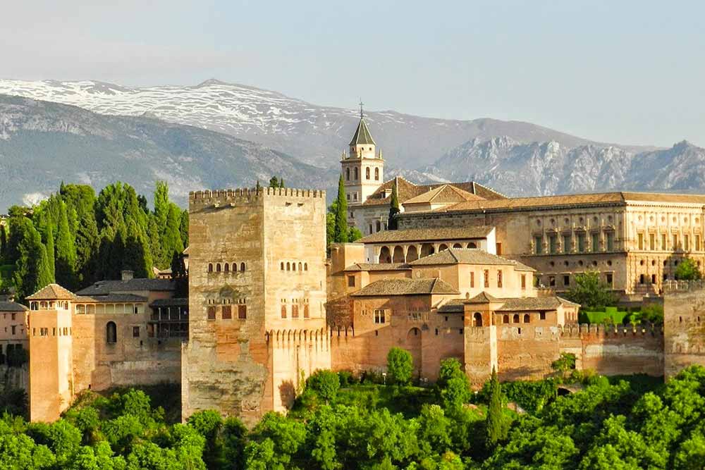 Des romans -passionnants L'Alhambra en Espagne