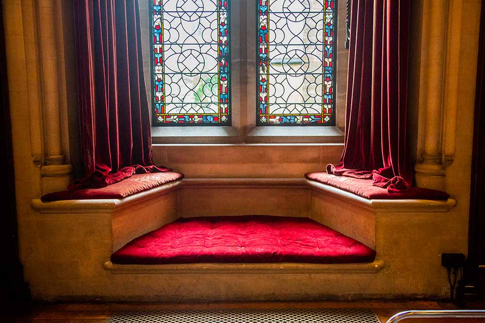 Château Médiéval d'Arundel - On rêverait de s’asseoir au coin de la fenêtre, un livre d’histoire de chevaliers à la main…