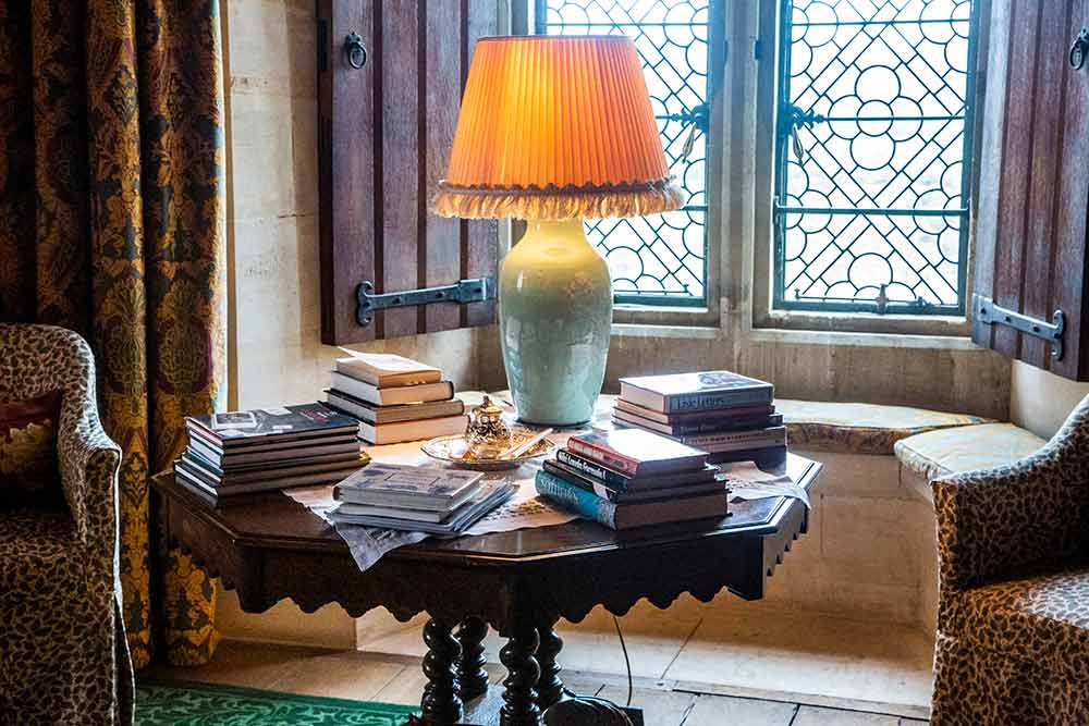 Château Médiéval d'Arundel - Coin lecture dans une chambre.