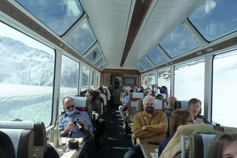 Suisse en Train - A bord du train panoramique du Glacier Express