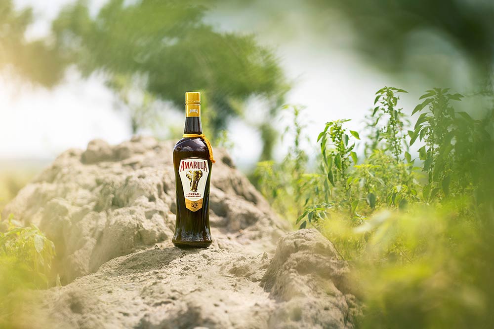 Amarula est la seule marque d’alcool au monde à utiliser le véritable fruit de marula comme base d’alcool pour la création de sa crème de liqueur.