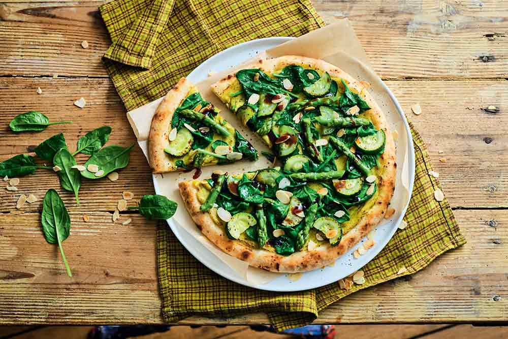 Apéritif - Pizza végétarienne - Houmous basilic, asperge, amande.