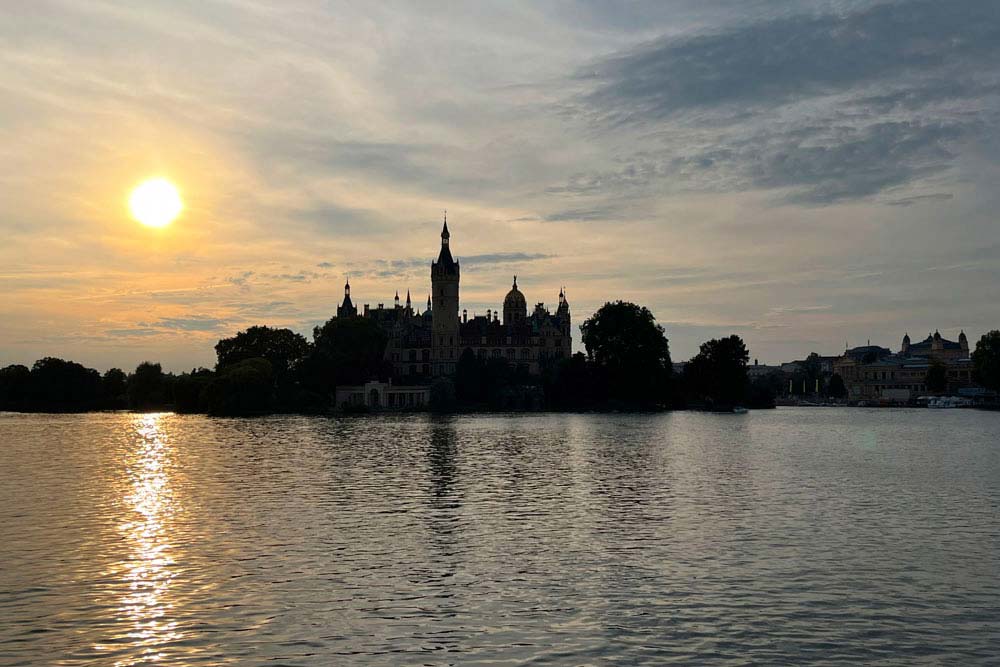 Coucher de soleil sur le château de Schwerin 