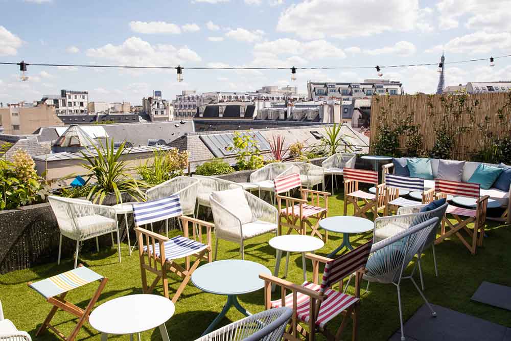 RoofTops - Un guide intéressant pour découvrir des vues panoramiques sur Paris depuis des bars et restaurants.