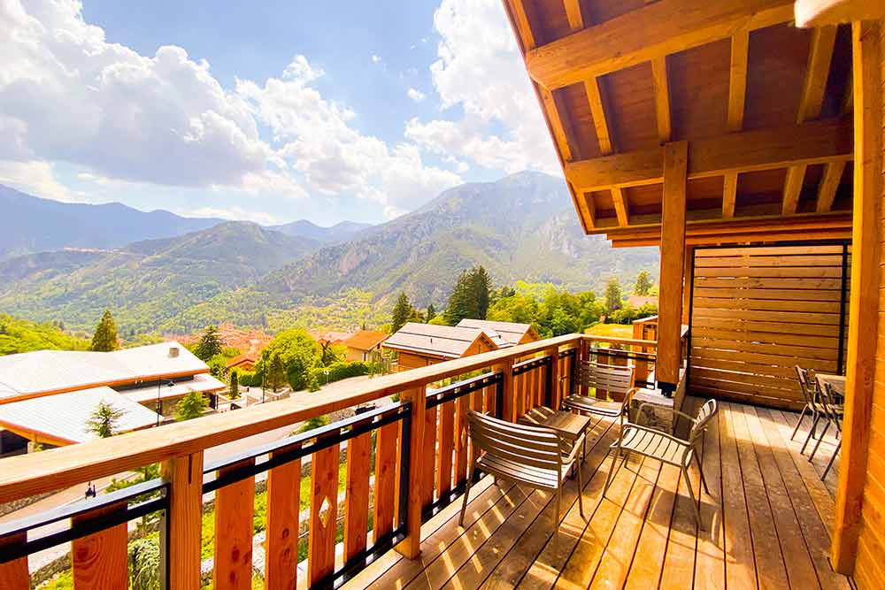 Pure Montagne Resort - Vue de la terrasse de la suite