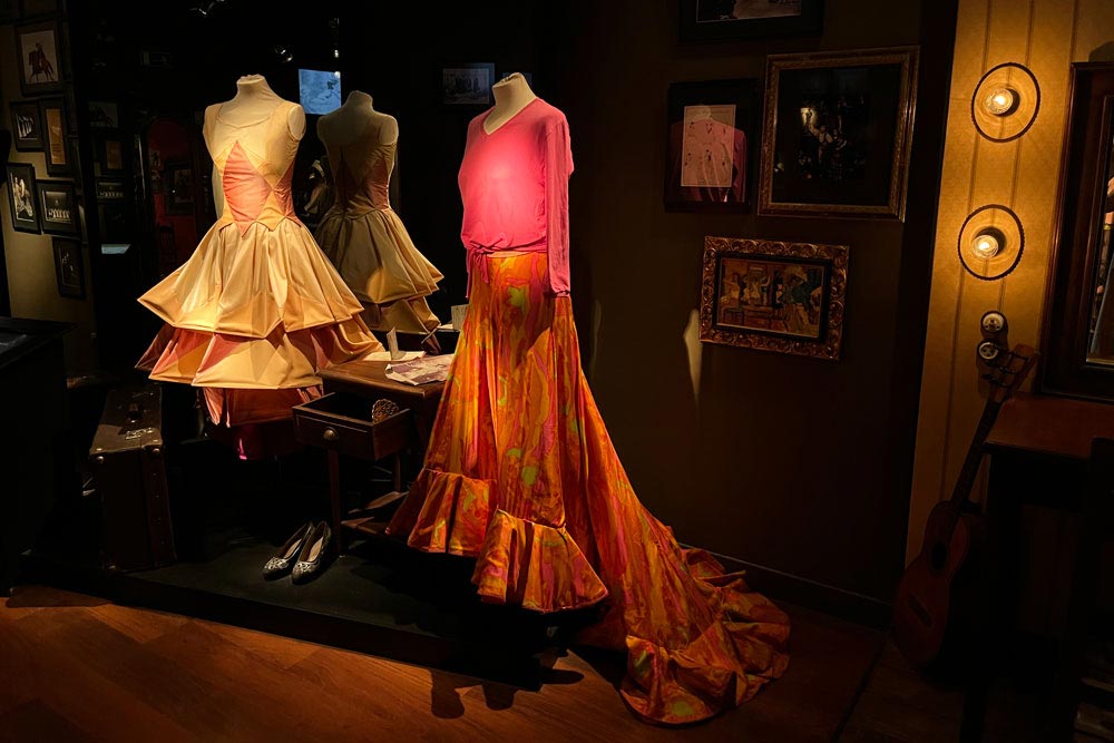 Robes, musée du baile flamenco (Séville)