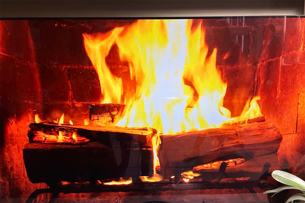 Noël Festif - devant un bon feu de cheminée