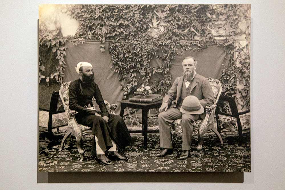 Le Maharana Fateh Singh d’Udaipur avec le vice-roi Lord Elgin en 1896. ©Bourne & Shepherd, City Palace Museum d’Udaipur.