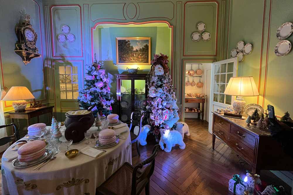 Noël à Cheverny - Petite salle à manger et sa cuisine, au premier étage (Cheverny)