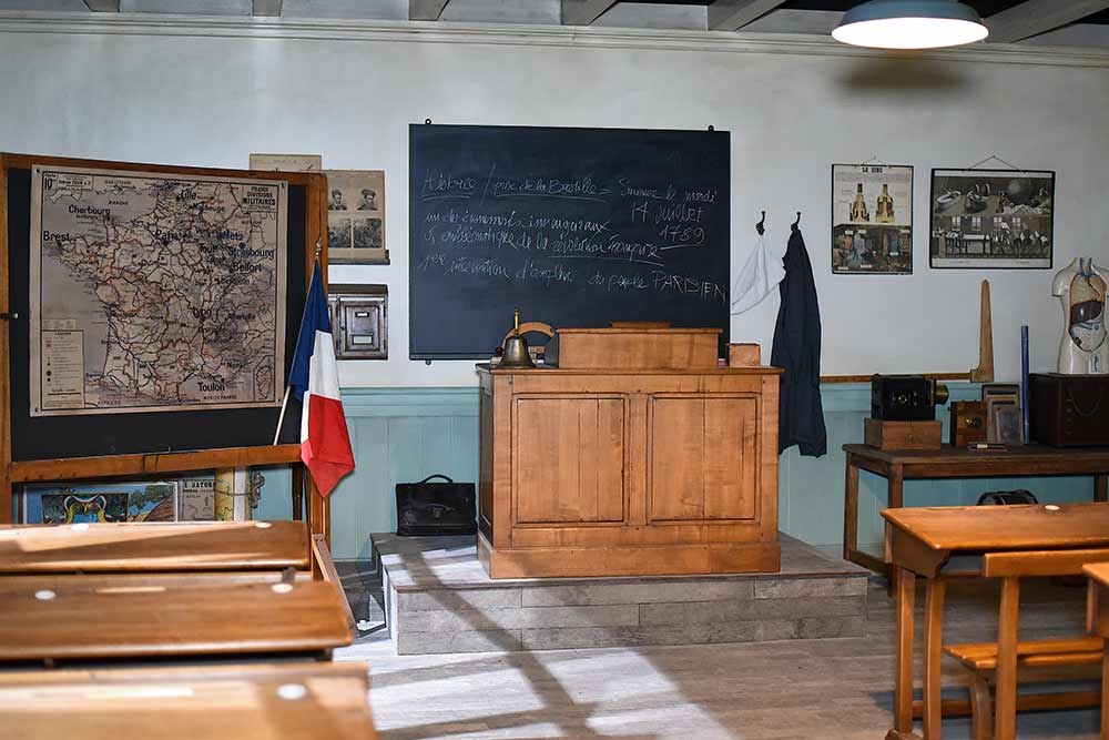 Cité de l'Histoire - Une salle de classe sous la IIIe République 