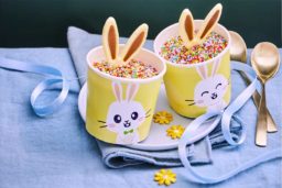 Oeufs de Pâques - et Deux lapins glacés