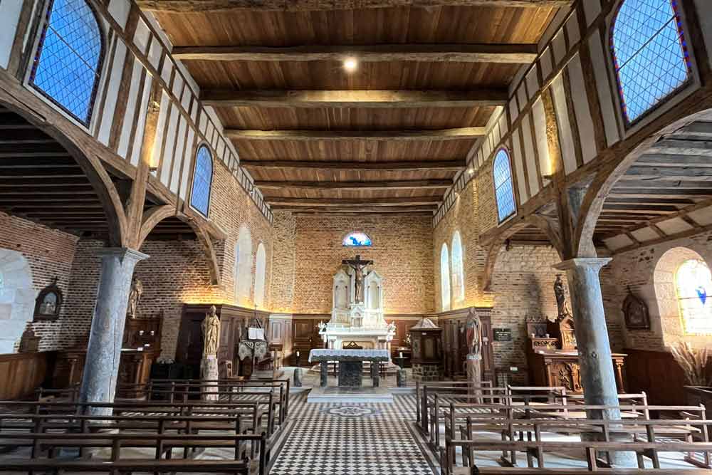Thiérache -La nef de l’église de Parfondeval