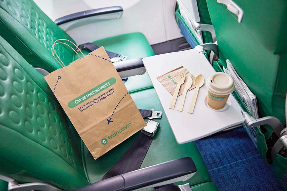 Terminé les consommables en plastique à usage unique à bord de ses vols réguliers.