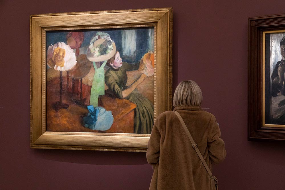 Chez la modiste d'Edgar Degas