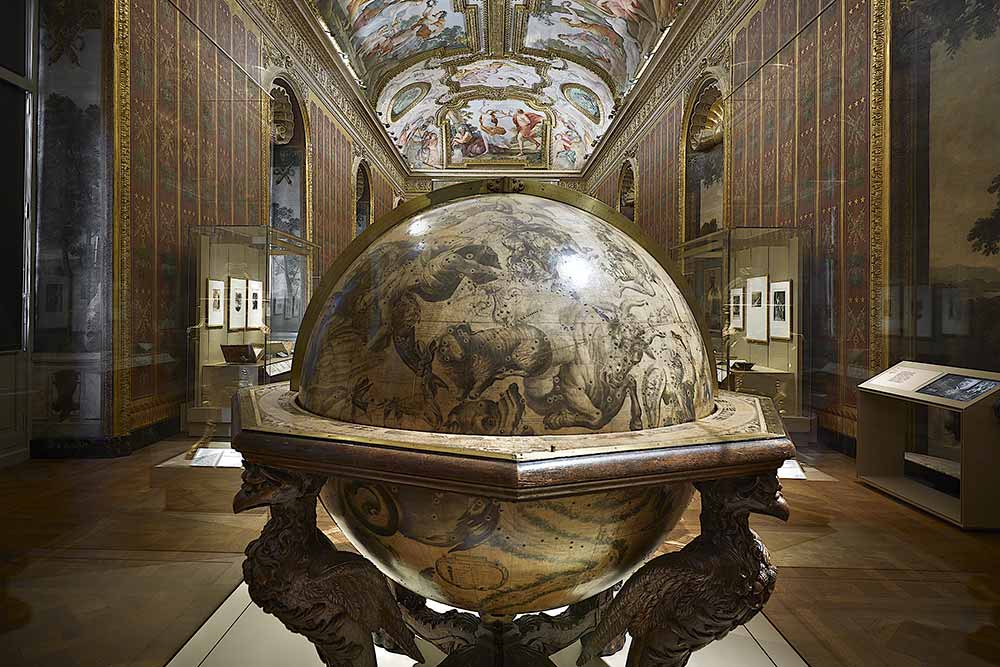 BNF - Le globe céleste de Coronelli c.1700