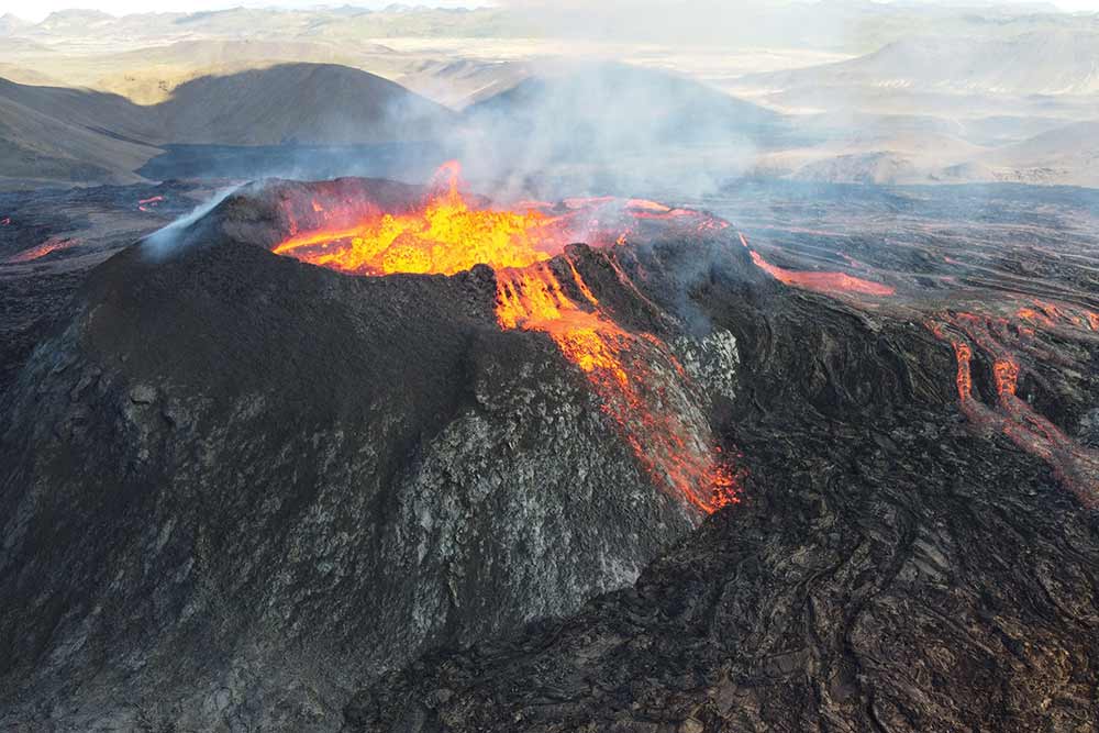Cinq lieux à visiter - Le volcan le plus actif au monde
