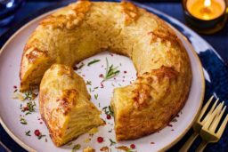 Picard transforme l’emblématique et délicieux gratin dauphinois en une couronne de Noël à partager et déguster tous en choeur !