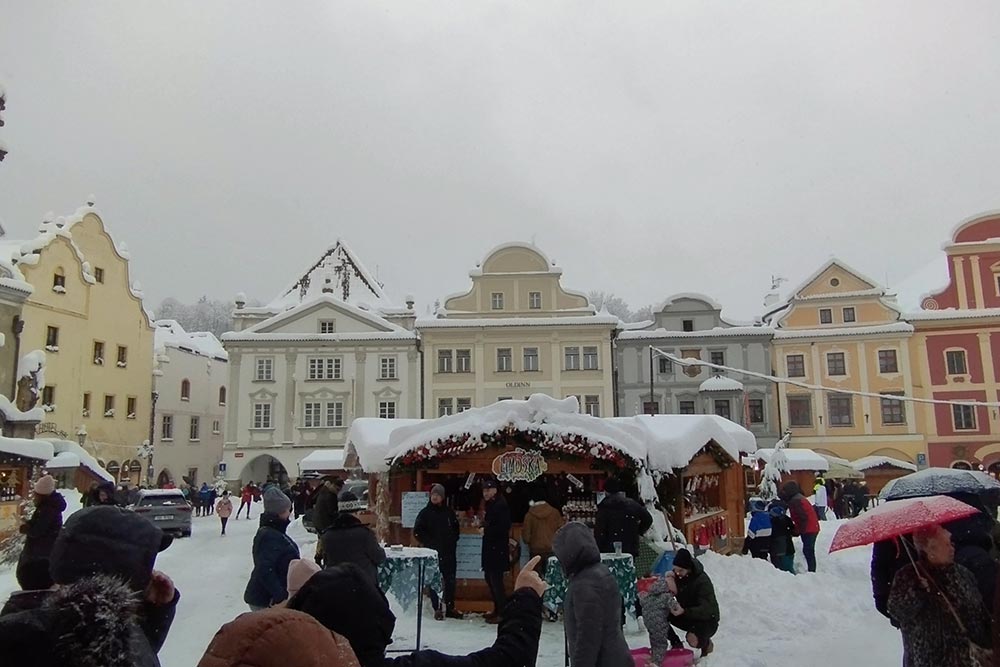 Noël en Tchéquie - Les deux parties du château sont reliées par des couloirs édifiés sur un ancien pont romain et des vues de Cesky Krumlov