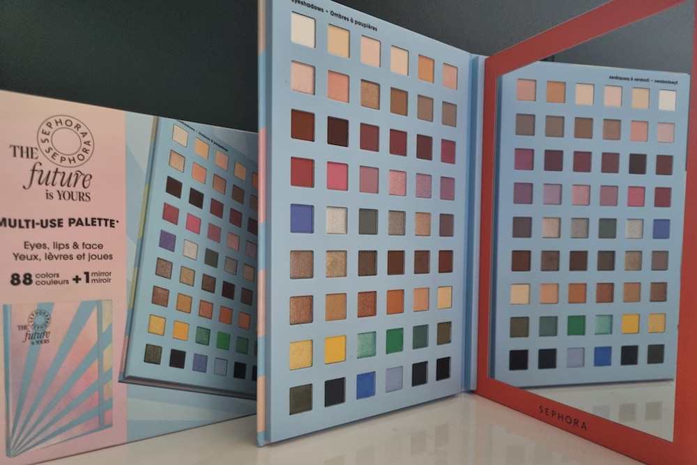Sephora Collection : The Future is Yours, une palette de maquillage au format livre