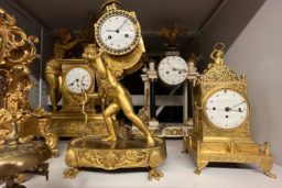 Cracovie - Une belle collection d'horloges