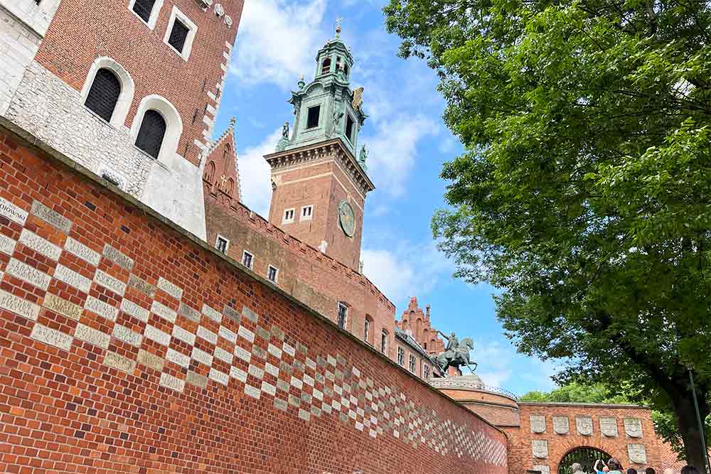 La Colline de Wawel sur laquelle se trouve le château et l'église