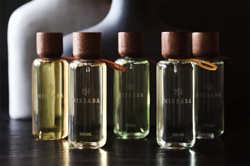 Nissaba - une collection de parfums construiteautour des meilleurs extraits naturels issus des meilleures origines de plantes à parfum.