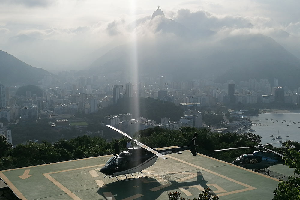 Rio de Janeiro - Sur le Pain de Sucre, des restos, des boutiques et même une aire d’hélicoptères.
