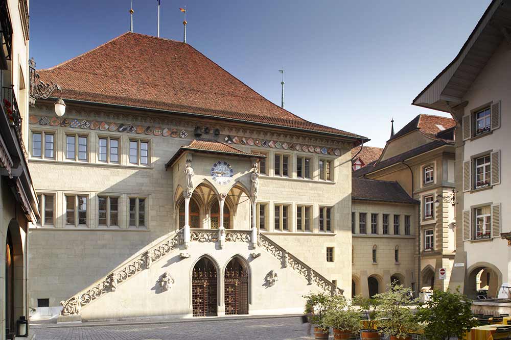 Le Rathaus, l’hôtel de ville, dans le plus pur style gothique flamboyant. 