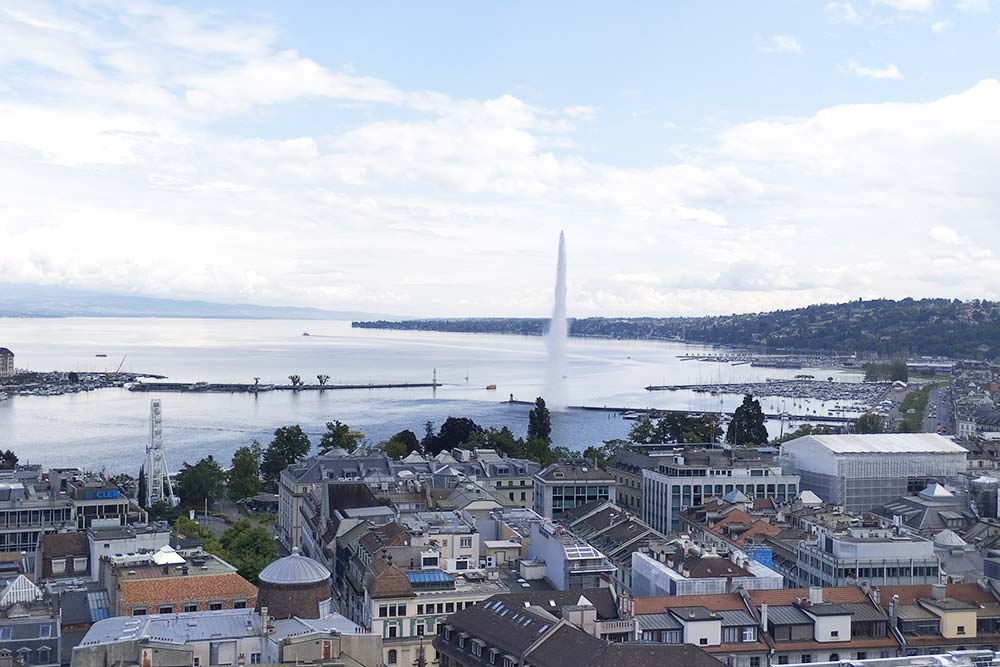 Une vue de Genève depuis le haut du clocher.