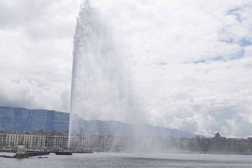 Genève - Le jet d’eau de Genève est devenu le symbole de la ville. Celui que l’on peut désormais voir est le troisième et le plus haut !